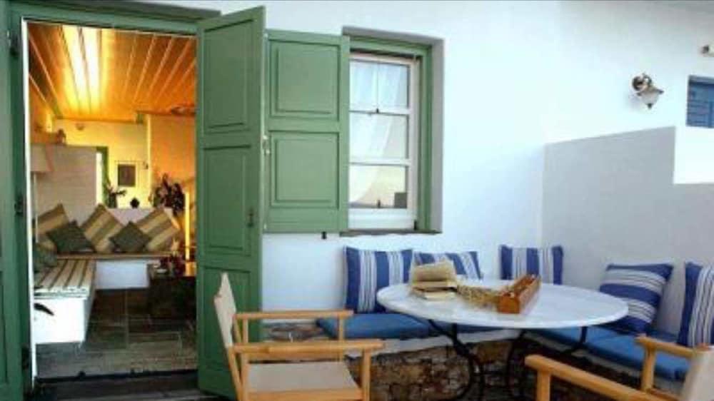 Glaros Villa *
